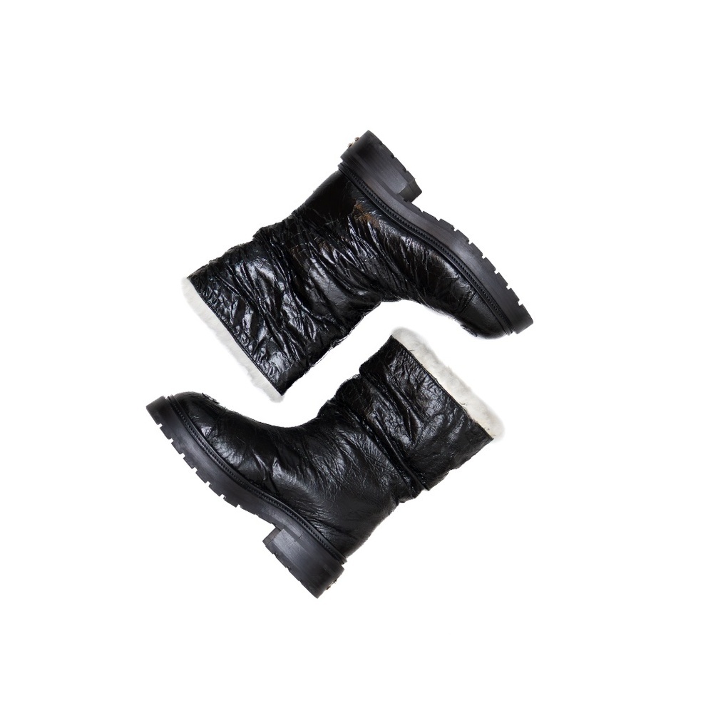 Chanel Black Crackled Patent Leather Shearling-Lined Winter‎ Boots – Size 36.5 C - Picture 6 of 11
